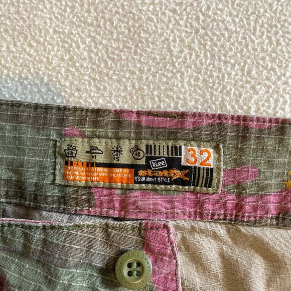 Vintage 2000s Y2K Mr. Lee Statix Embroidered Camo Cargo Shorts Women's 32 - Picture 5 of 8